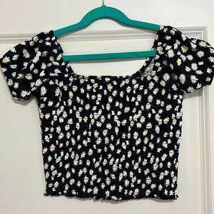 Kids NWT cropped top size M